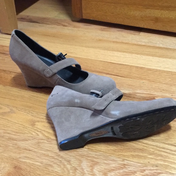 Born brand Wedges - Picture 2 of 3